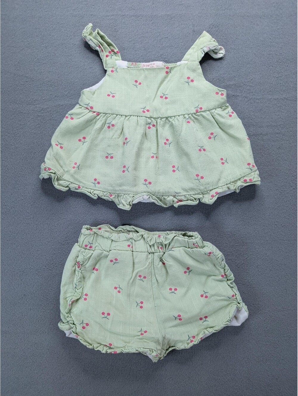 Btwn Baby Shorts Set Girls 12-18 Months Green Cherry Print Ruffle Tank Summer